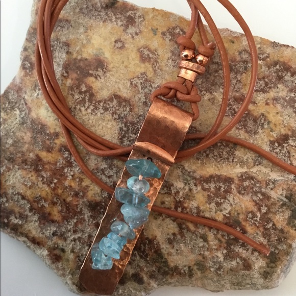 Unisex Copper Pendant With Blue Apatite Gemstone - Picture 3 of 6